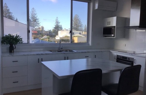 Glenelg South Apartment | 1 BR Oceanview - Glenelg South