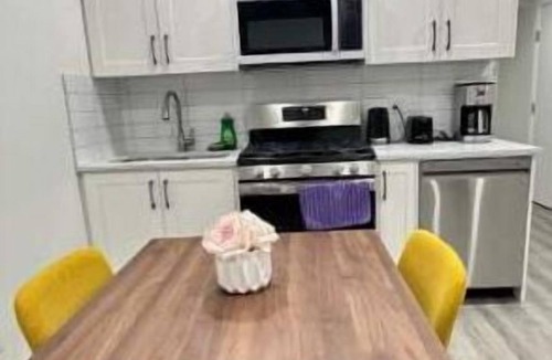 Evanston Apartment | 1 BR, walk-out basement with EV charging