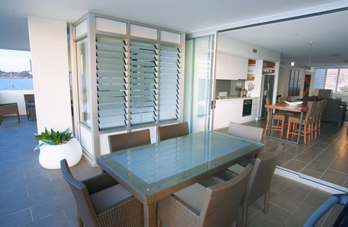 Nelly Bay Apartment | 1 Bright Point Apartment 5201