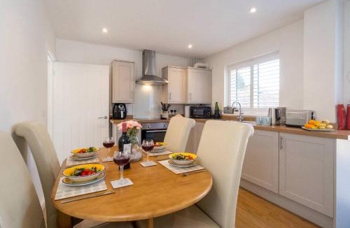 Knodishall House | 1 Buxlow Cottages