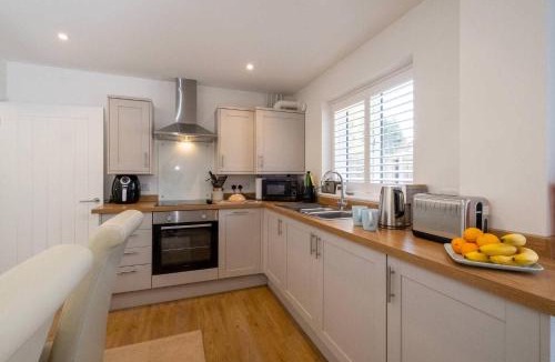 Knodishall House | 1 Buxlow Cottages