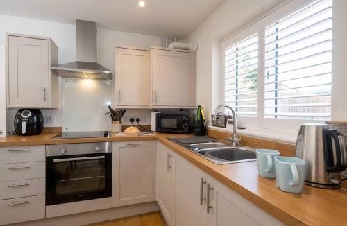 Knodishall House | 1 Buxlow Cottages