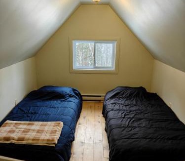 Riviere-Rouge Ski Chalet | 1- Chalet en bois rond Bouleau