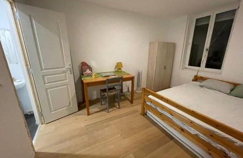 Roubaix House | 1 Chambre dans une maison partagée - salle de bain privée - à côté du métro