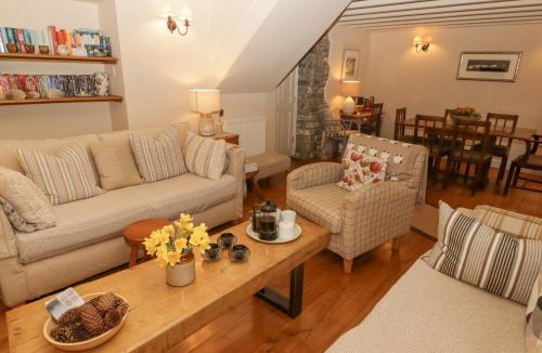 Milton House | 1 Cheriton Row