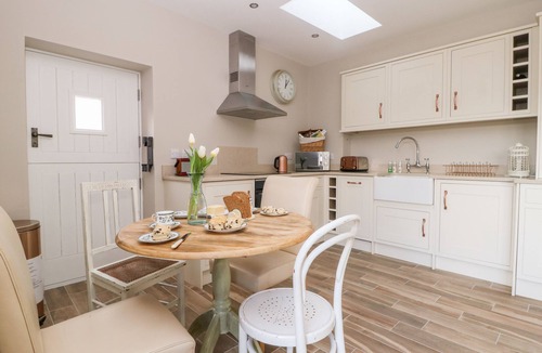 Fridaythorpe Cottage | 1 Church Barns