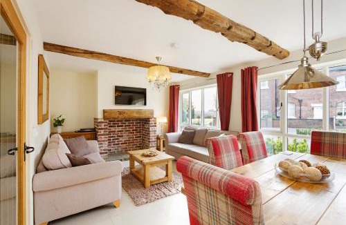 Forsbrook House | 1 Collared Dove Barn