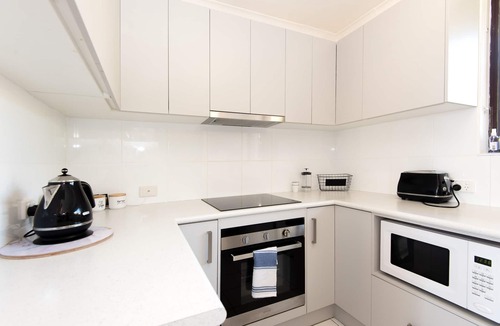 Batehaven Apartment | 1 Commodore Batehaven