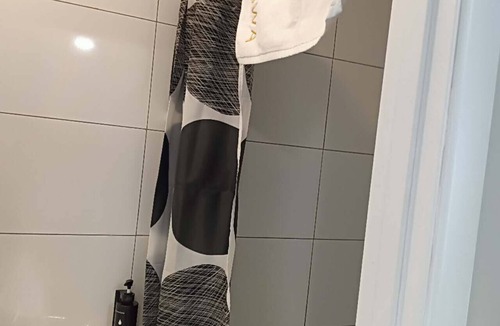 Kawaha Point Ski Chalet | 1 Double Beds Studio 95 Aquirus Drive