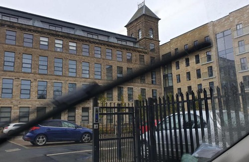 Chapeltown Bed & Breakfast | 1 double guest bedroom in my home North Leeds