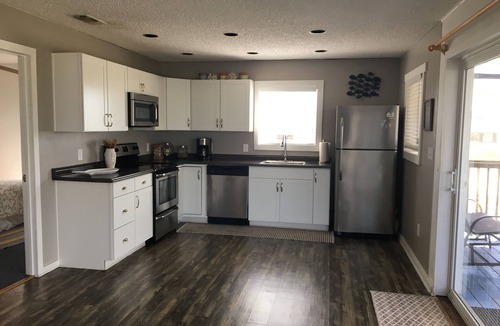 East End House | 1 Fish, 2 Fish. Great beach views, great value - updated 2/2 - No Hidden Fees