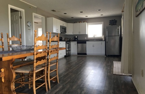 East End House | 1 Fish, 2 Fish. Great beach views, great value - updated 2/2 - No Hidden Fees