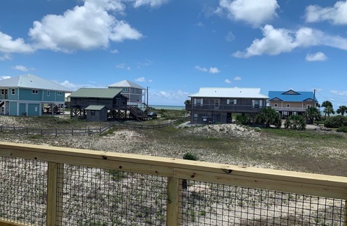 East End House | 1 Fish, 2 Fish. Great beach views, great value - updated 2/2 - No Hidden Fees