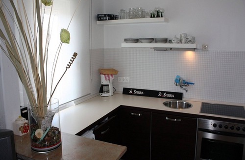 Seget Donji House | 1. Floor 2- room apartment, 2x bathroom, 2x air conditioning, balcony, sea view
