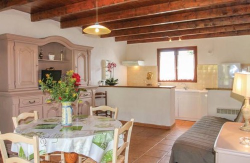 Saint-Julien-de-Peyrolas House | 1 bedroom accommodation in St. Julien de Peyrolas