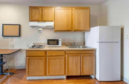 Norman Apartment | 1 Full Bed | ADA/Tub/Non-Smoking/Kitchen