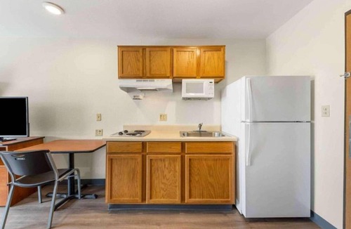 Norman Apartment | 1 Full Bed | ADA/Tub/Non-Smoking/Kitchen