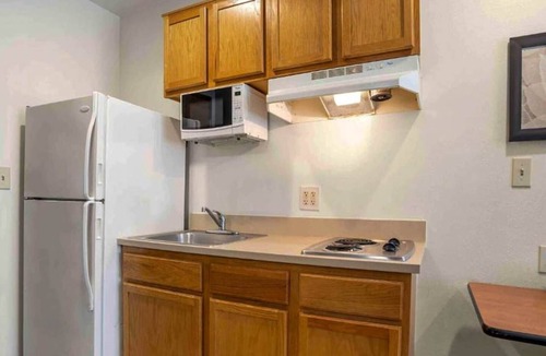 Bossier City Apartment | 1 Full Bed | ADA/Tub/Non-Smoking/Kitchen