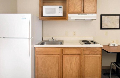 Wichita Apartment | 1 Full Bed | ADA/Tub/Smoking/Kitchen