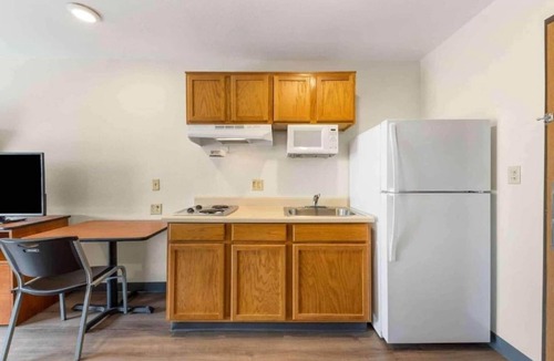 Norman Apartment | 1 Full Bed | Smoking, Kitchen