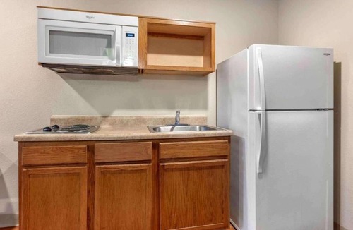Shreveport Apartment | 1 Full Bed | Smoking, Kitchen