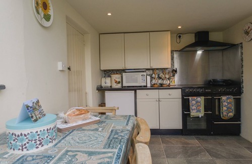 Burgh Island Cottage | 1 GABBERWELL COTTAGES, pet friendly in Kingston, Kingsbridge