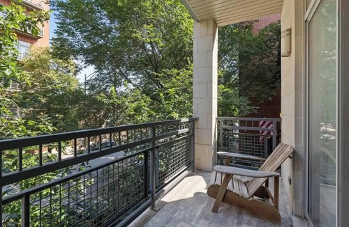 River West Apartment | 1 Garage Parking/Skyline Rooftop/PingPong/Balcony