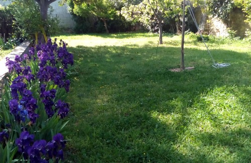 Gard Rhodanien Bed & Breakfast | 1 homestay in a private house with garden