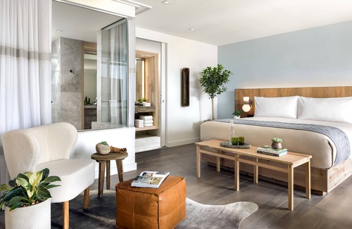 Wellington Place Hotel | 1 Hotel Toronto