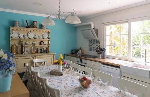 El Tiemblo Cottage | 1 hour from Madrid! Ideal house for families/groups with barbecue. Lake area