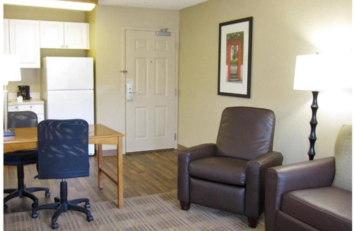 Gaithersburg Apartment | 1 King Bed | Hearing Accessible, Kitchen