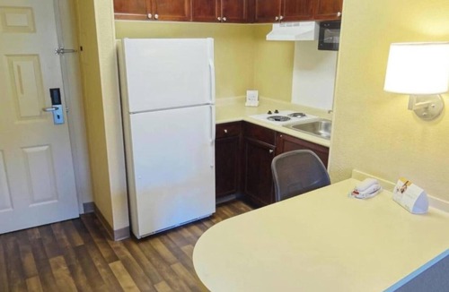 Secret Cove Apartment | 1 King Bed | Non-Smoking, Kitchen