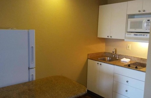 Secret Cove Apartment | 1 King Bed | Non-Smoking, Kitchen