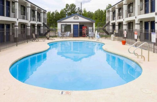 Nacogdoches Apartment | 1 King Bed | Non-Smoking, Micfridge