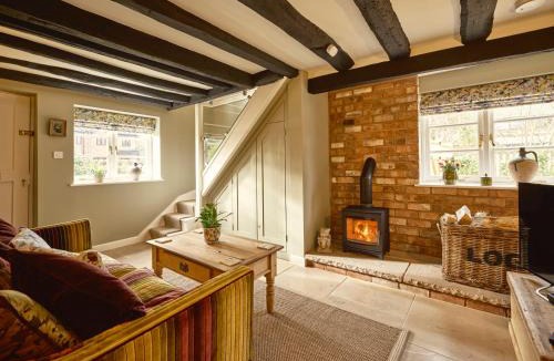 Wixford House | 1 Kingswood Cottage