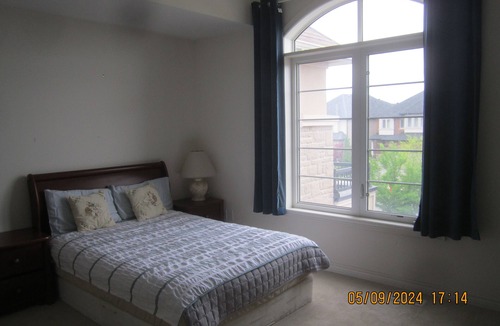 Hamilton House | 1 Large Room on 2 Floor (private Bath)