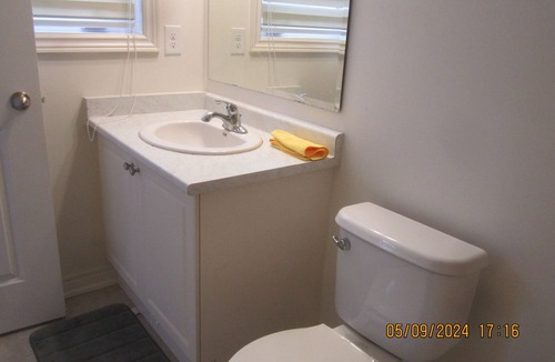 Hamilton House | 1 Large Room on 2 Floor (private Bath)
