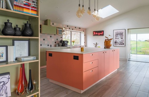 Eaton Mascott Cottage | 1 Little Broomcroft