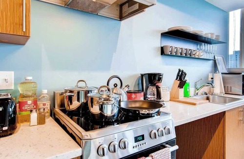 Belltown Apartment | #1 Location/2BR/Across From Space Needle!