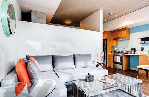 Belltown Apartment | #1 Location/2BR/Across From Space Needle!