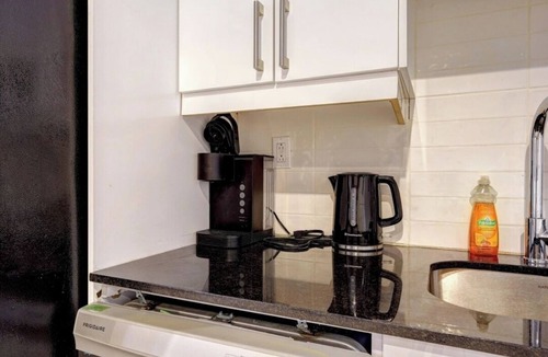La Petite-Patrie Apartment | #1 - Loft - Plaza St-hubert - Montreal Center