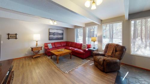 Overlook Park House | 1 Lofty Lane