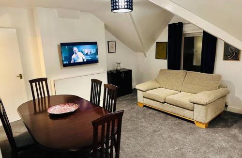 Derby Apartment | 1 Luxe Exec Bedroom Apt Derby