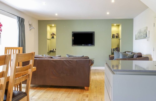 Moffat Cottage | 1 McAdam House