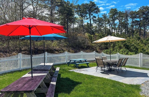 South Chatham Cottage | 1 Mi to Beach: Home w/Fire Pit & BBQ in Cape Cod!