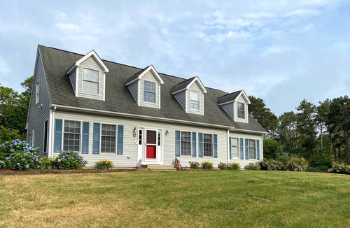 South Chatham Cottage | 1 Mi to Beach: Home w/Fire Pit & BBQ in Cape Cod!