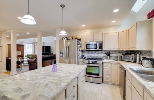 Athol Springs House | 1 Mi to Beach: Nature Paradise in Lake View!
