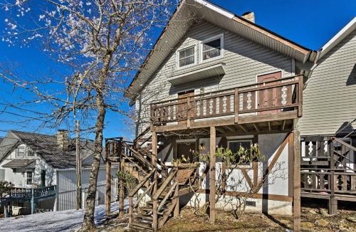 Beech Mountain House | 1 Mi to Beech Mtn Ski Resort: Home w/Large Yard