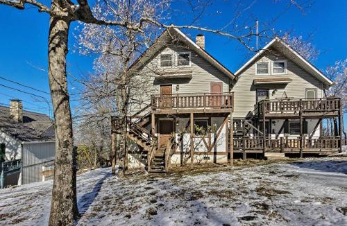 Beech Mountain House | 1 Mi to Beech Mtn Ski Resort: Home w/Large Yard