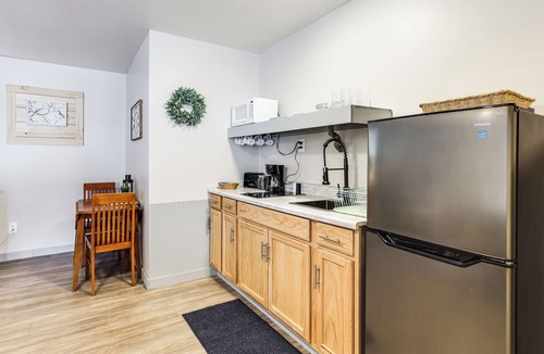 Schroon Lake Apartment | < 1 Mi to Boat Launch! Schroon Lake Basecamp